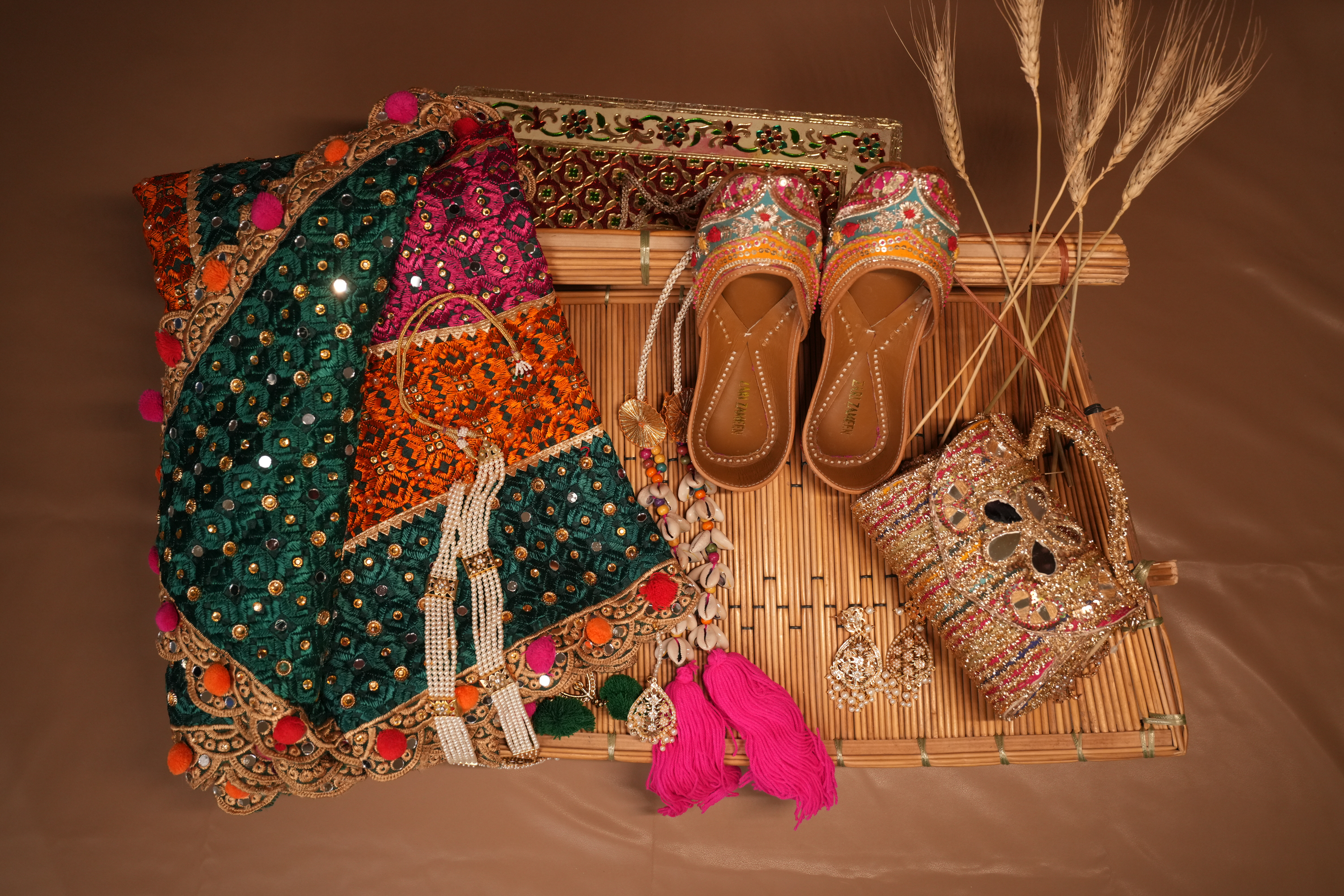 Zari Zameen Handcrafted Punjabi Footwear